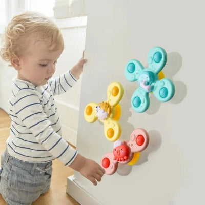 Jouet baignoire pour bebe fixé au mur pour qu'elle s'exerce en tout lieu