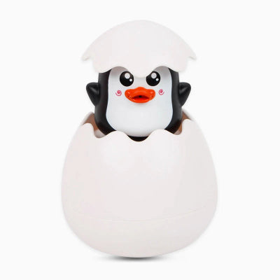 l'oeuf penguin du jouet baignoire bebe éclore