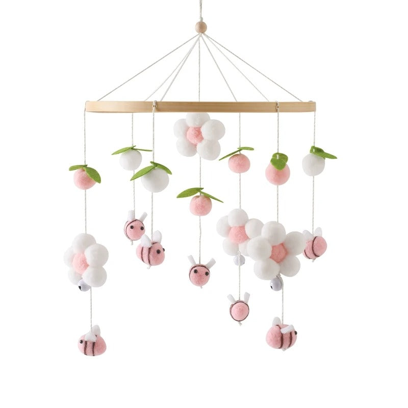 Mobile bebe en abeille rose