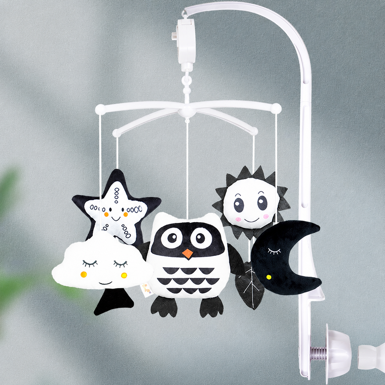 Mobile bébé noir et blanc hibou