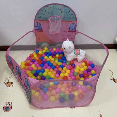 Piscine a balle discret et parfit pour retenir les tout petits sans qu'ils s'ennuissent