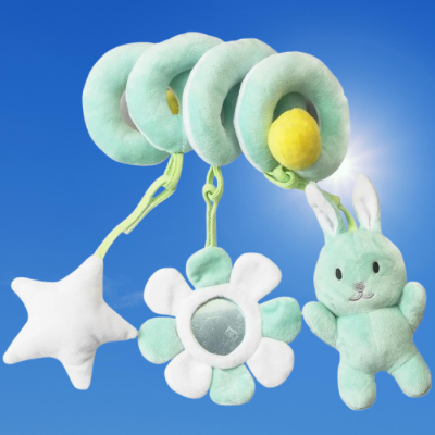 Variante avec hochet lapin vert de notre spirale d'activité bébé