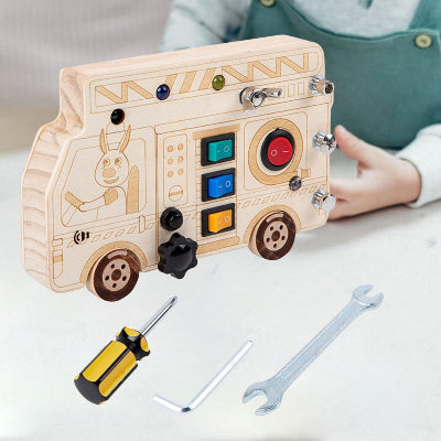 Tableau Montessori Camion de pompier en bois pour la manipulation des tout-petits