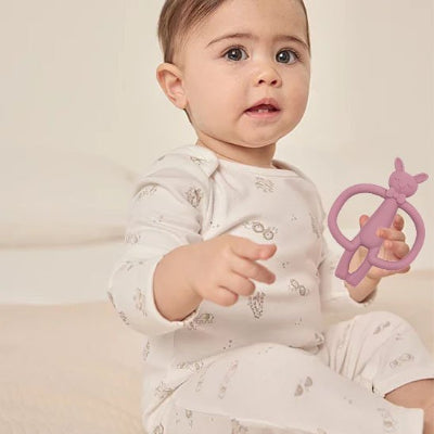 Anneau de dentition fin permet de saisir avec les petits doigts