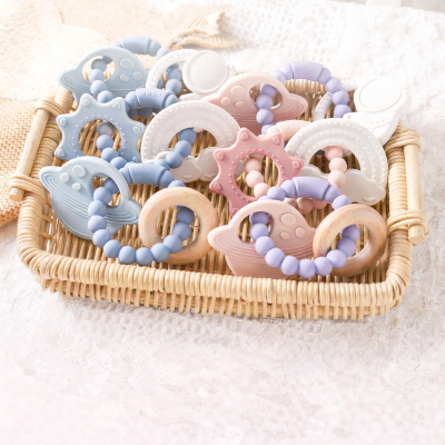 Panier d'anneau de dentition  deux silicones et anneau bois attachés