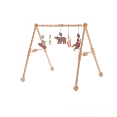 Arche bebe en bois avec  des pendentifs fond de Forêt