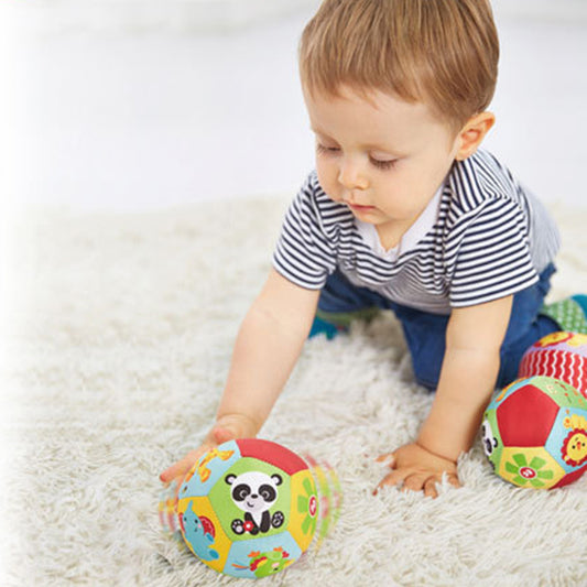 Balle sensorielle bébé crée des moments précieux 