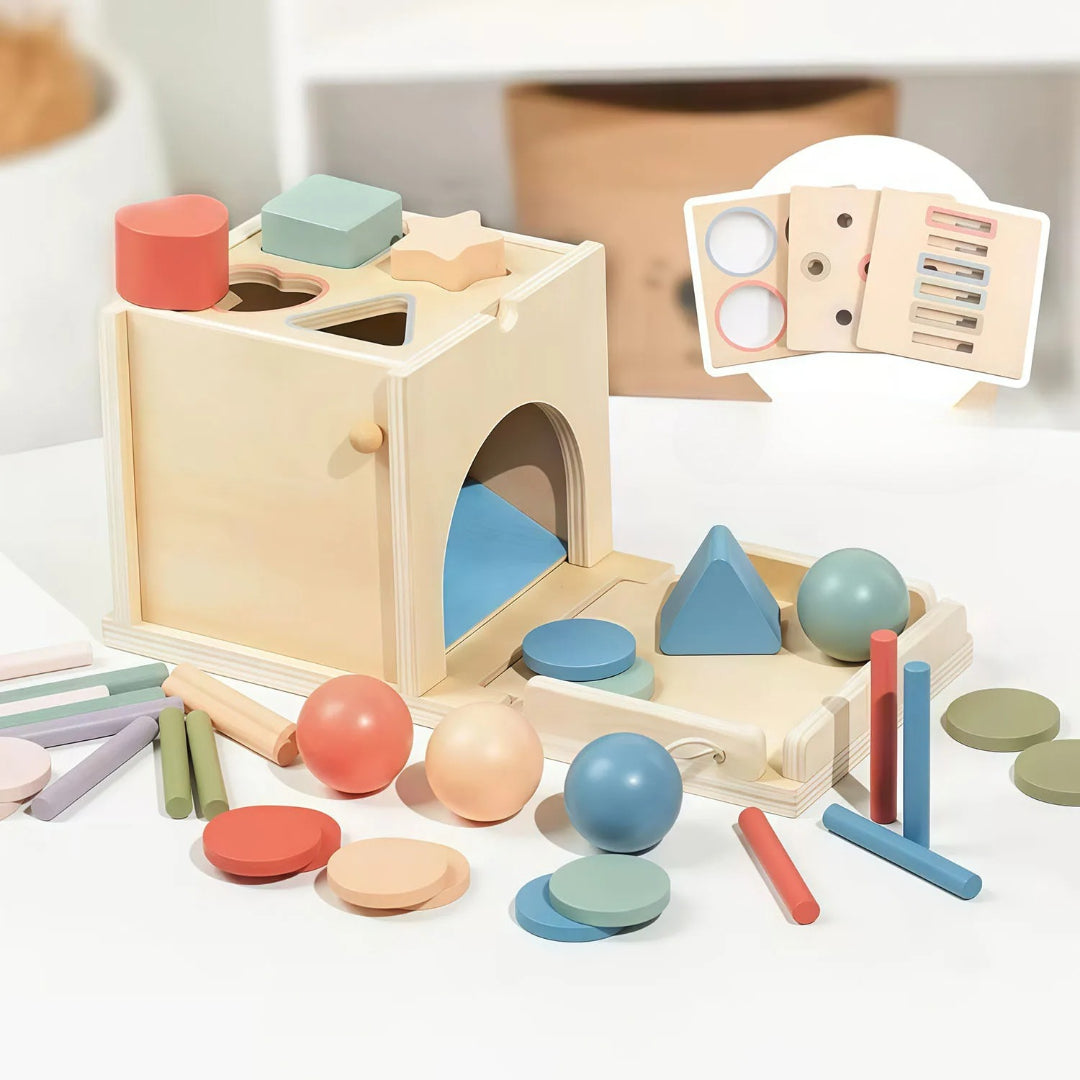 Cube d'activité bébé qui embellit aussi 