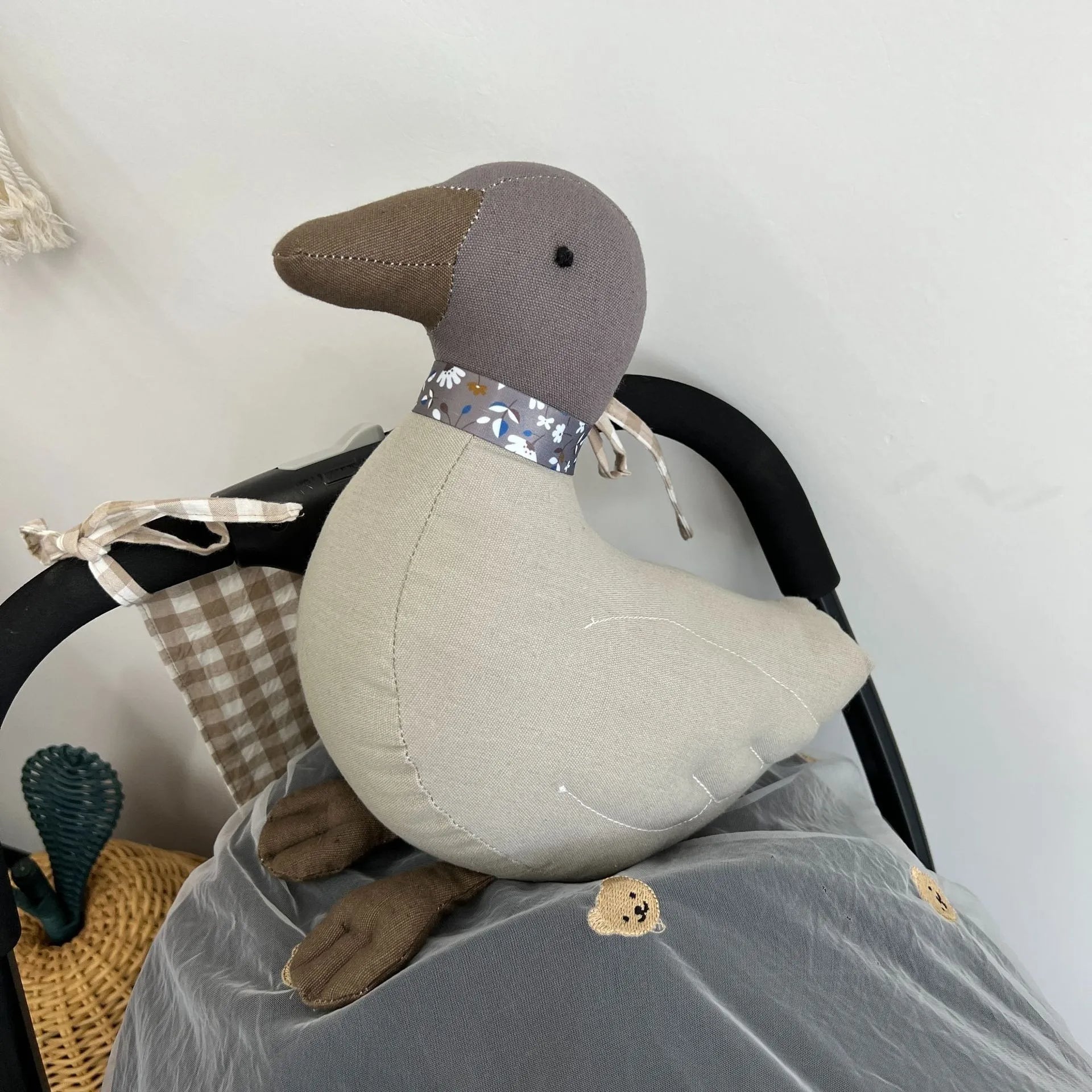 doudou bébé carard pour une caractère sociable