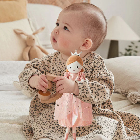doudou bébé fille, le compagnon silencieux parfait.