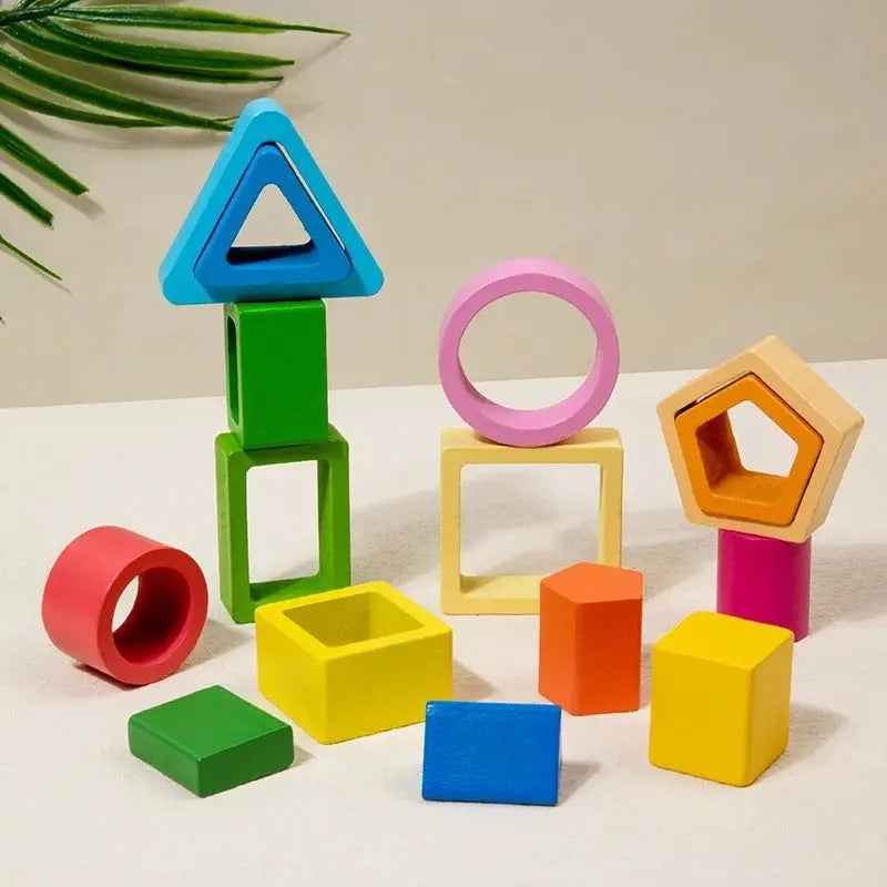 Jouet bebe bois avec les formes imaginatifs