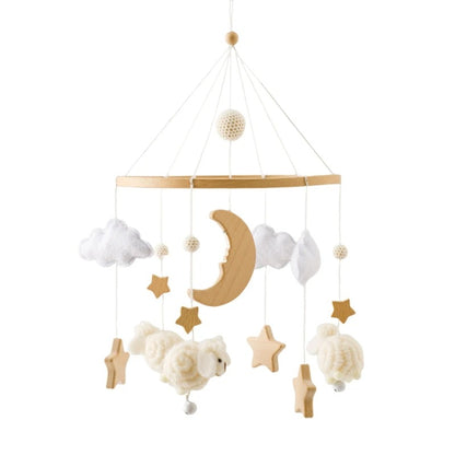 Mobile bebe avec moutons blanc