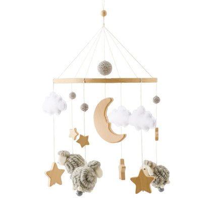 Mobile bebe avec moutons gris