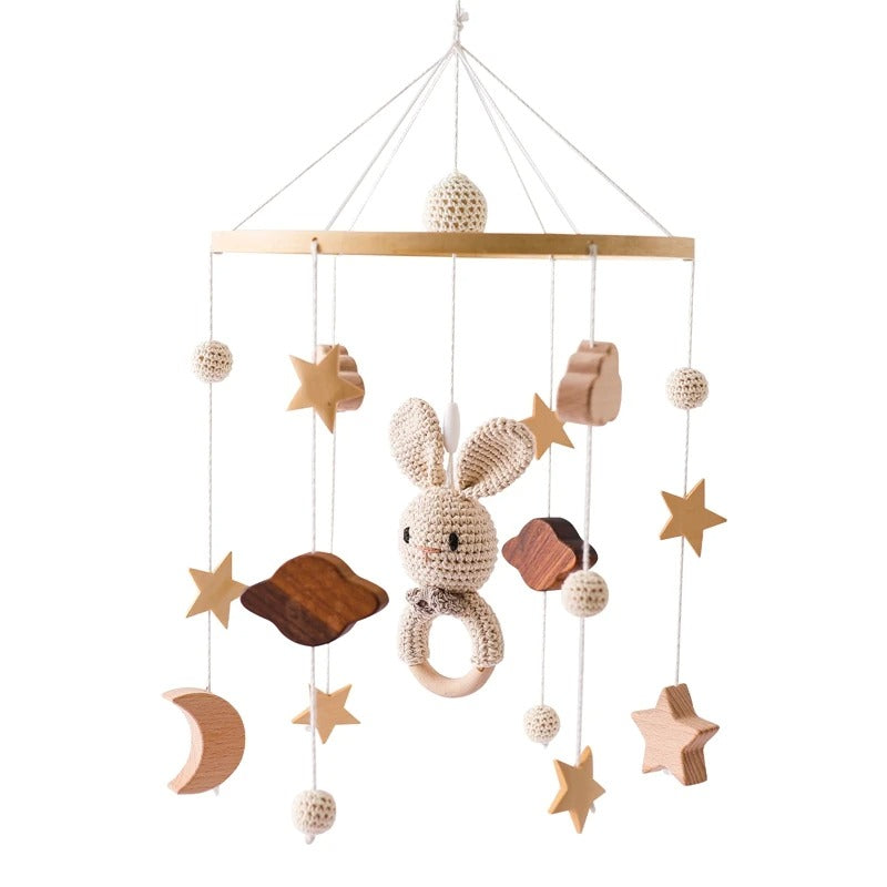 Mobile bebe hochet au crochet beige