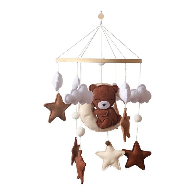 Mobile bebe petit ours marron endormi
