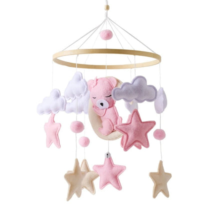 Mobile bebe petit ours rose endormi