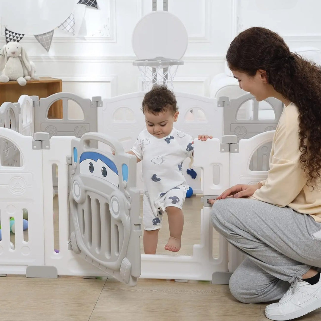 Parc bebe avec porte et système de fermeture externe 