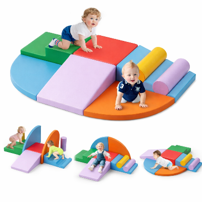 Situations d'éveil réelles  sur le parcours de motricité bébé