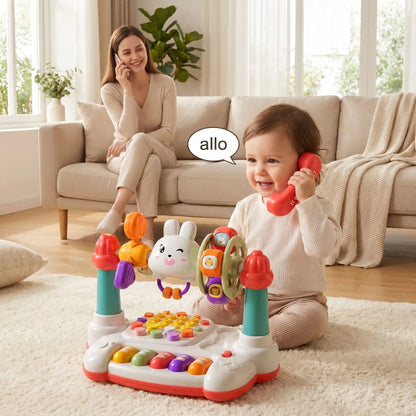 Répondre au téléphone comme maman sur son piano bebe