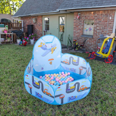 Piscine a balle bebe parfait pour jouer à dans le jardin sans se salir.