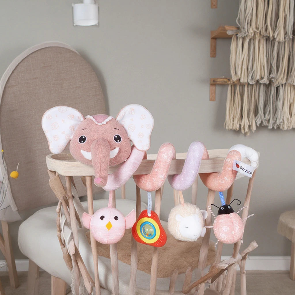 Spirale d'activité bébé éléphant sur chaise 