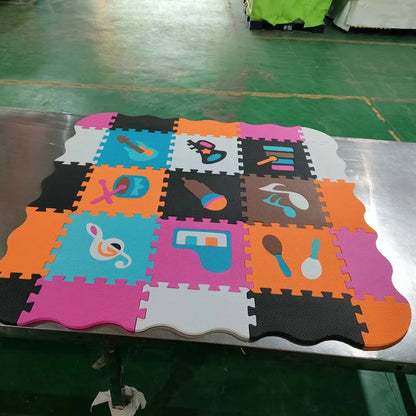 Tapis anti chute bebe bords rabattus 