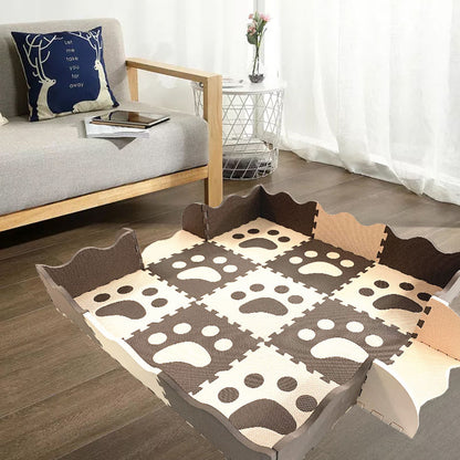 Tapis anti chute bebe pattes d'aventures en plein salon
