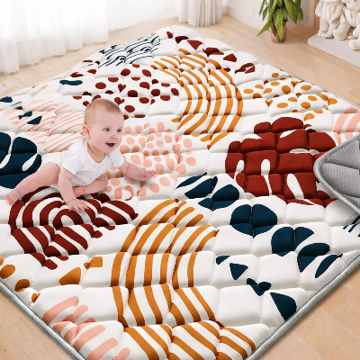 Position du premier genou au sol facilite par  un tapis bebe épais et doux