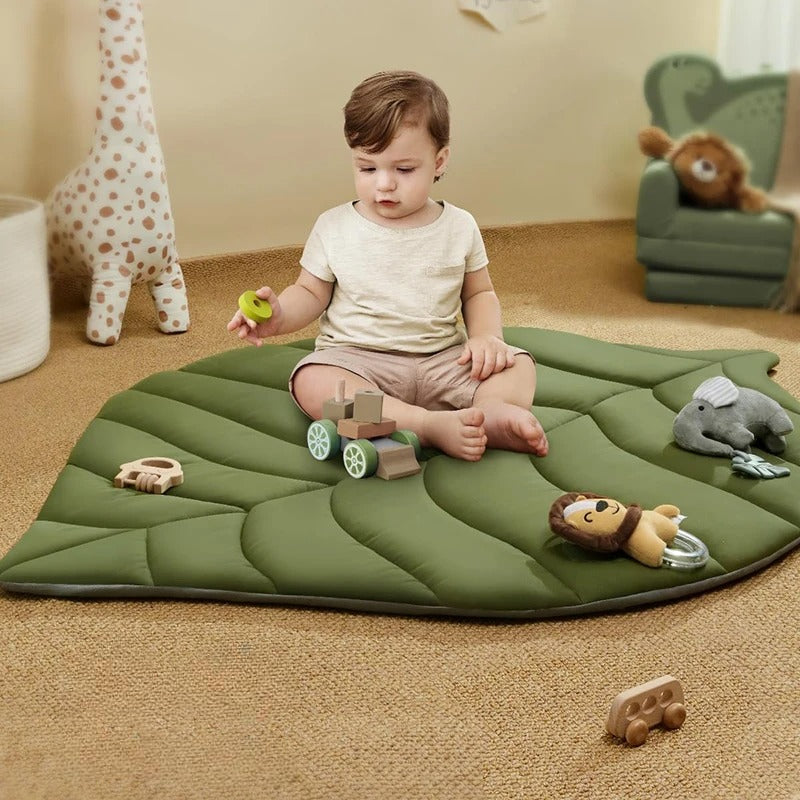 Jouer sur son tapis d'éveil bébé comme a l'air libre 